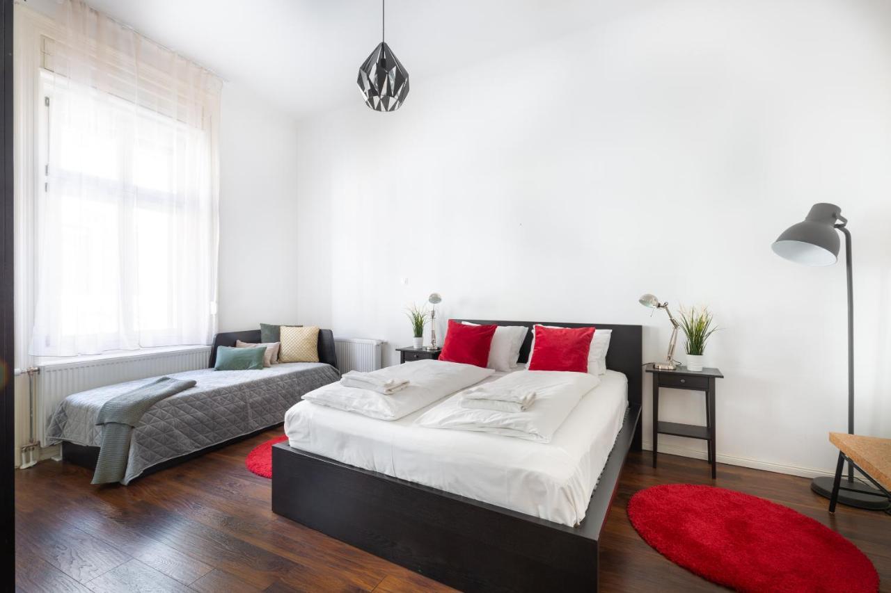 Red Dot One - New Unit In Heart Of Jewish Quarter Apartment Budapest Bagian luar foto