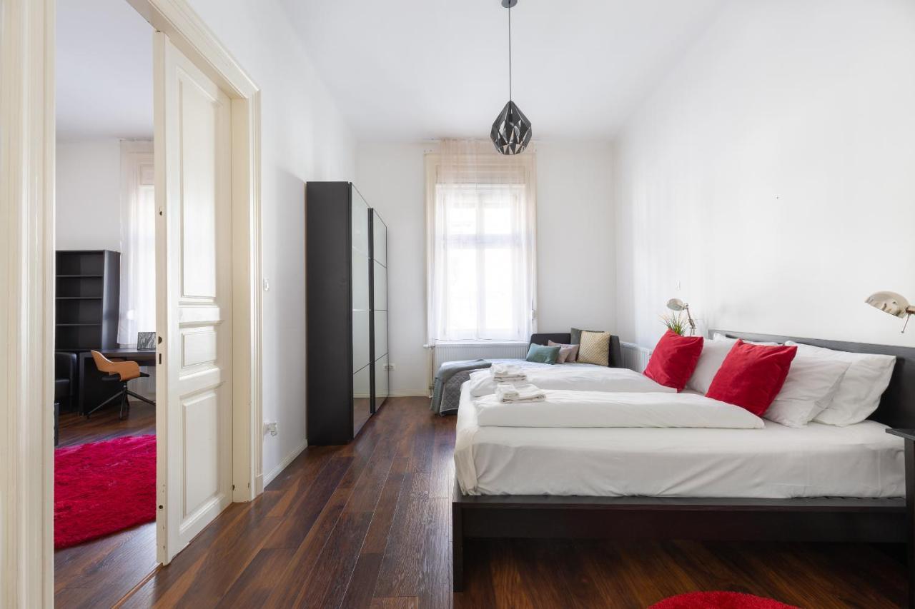 Red Dot One - New Unit In Heart Of Jewish Quarter Apartment Budapest Bagian luar foto
