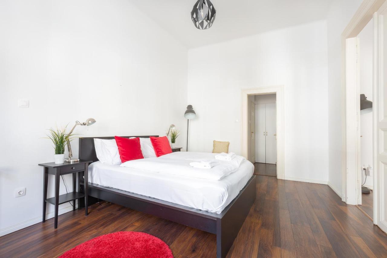 Red Dot One - New Unit In Heart Of Jewish Quarter Apartment Budapest Bagian luar foto